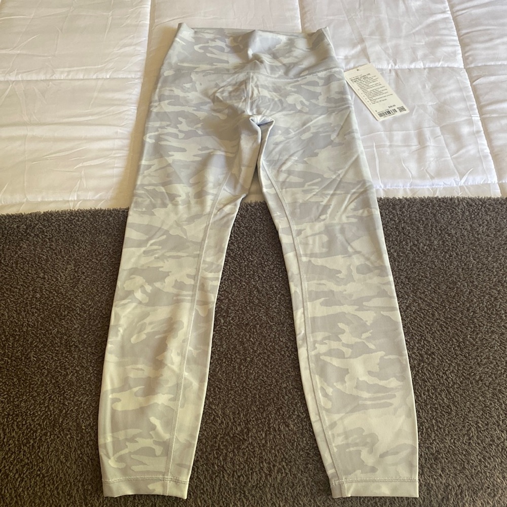 Lululemon Wunder Under HR Tight 25” size 6 - BRAND NEW